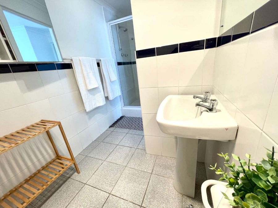 To Let 3 Bedroom Property for Rent in Paradyskloof Western Cape